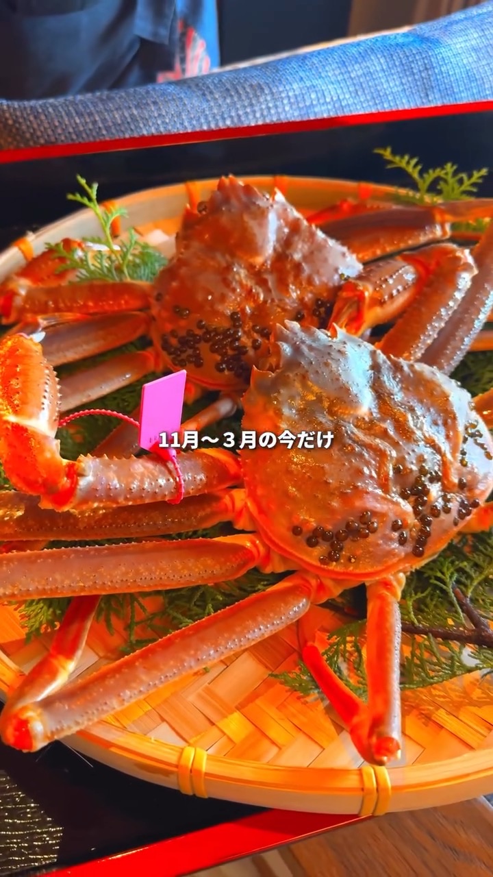 一棟貸ヴィラで味わう日本海のカニ料理